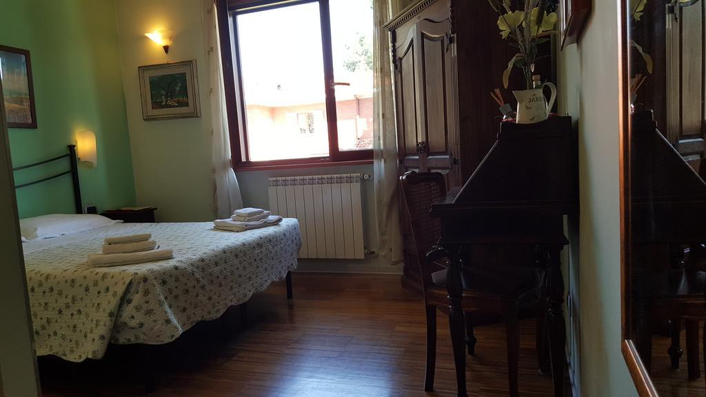 Bed and breakfast Aurelia Garden Gold 2*