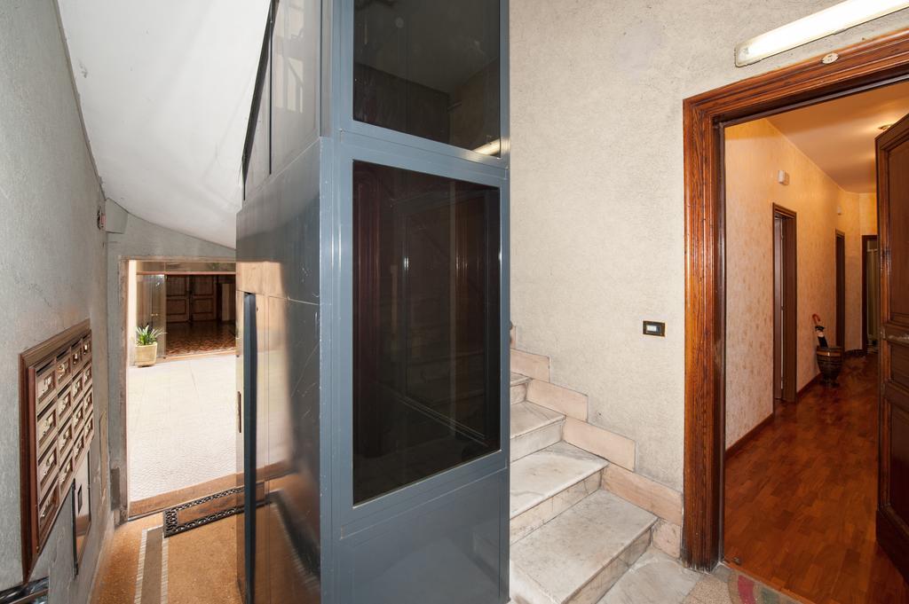 Residenza Laterano Gjestgiverier *