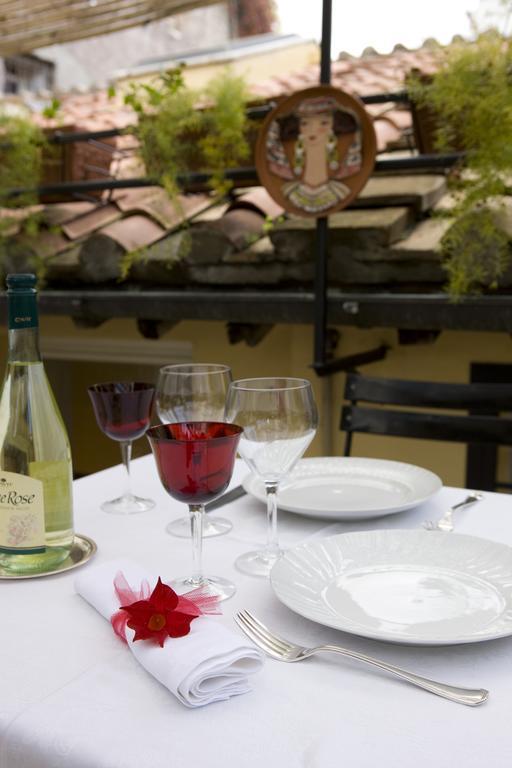 Bed and breakfast Domus Frattina