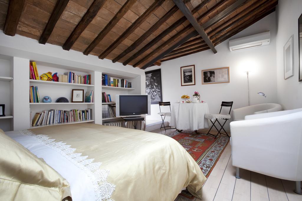 Bed and breakfast Domus Frattina
