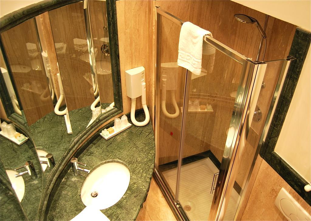 Affittacamere Luxury Ludovisi 3*