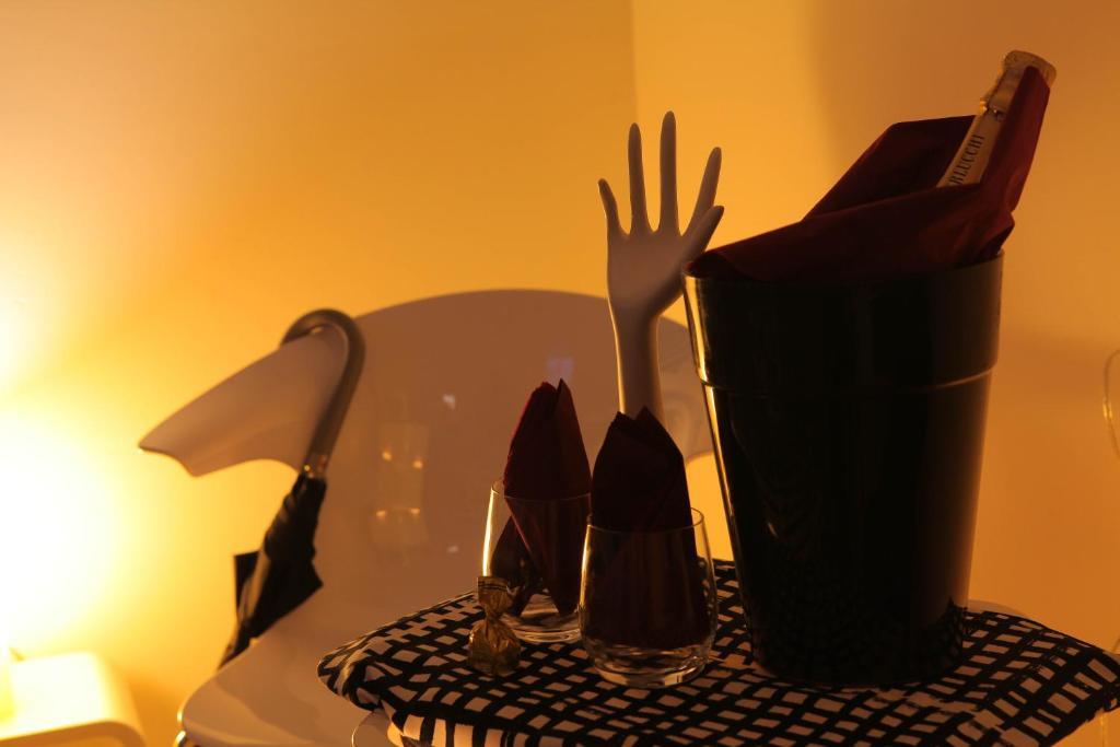 Chroma Italy - Ena Bed & Breakfast Roma
