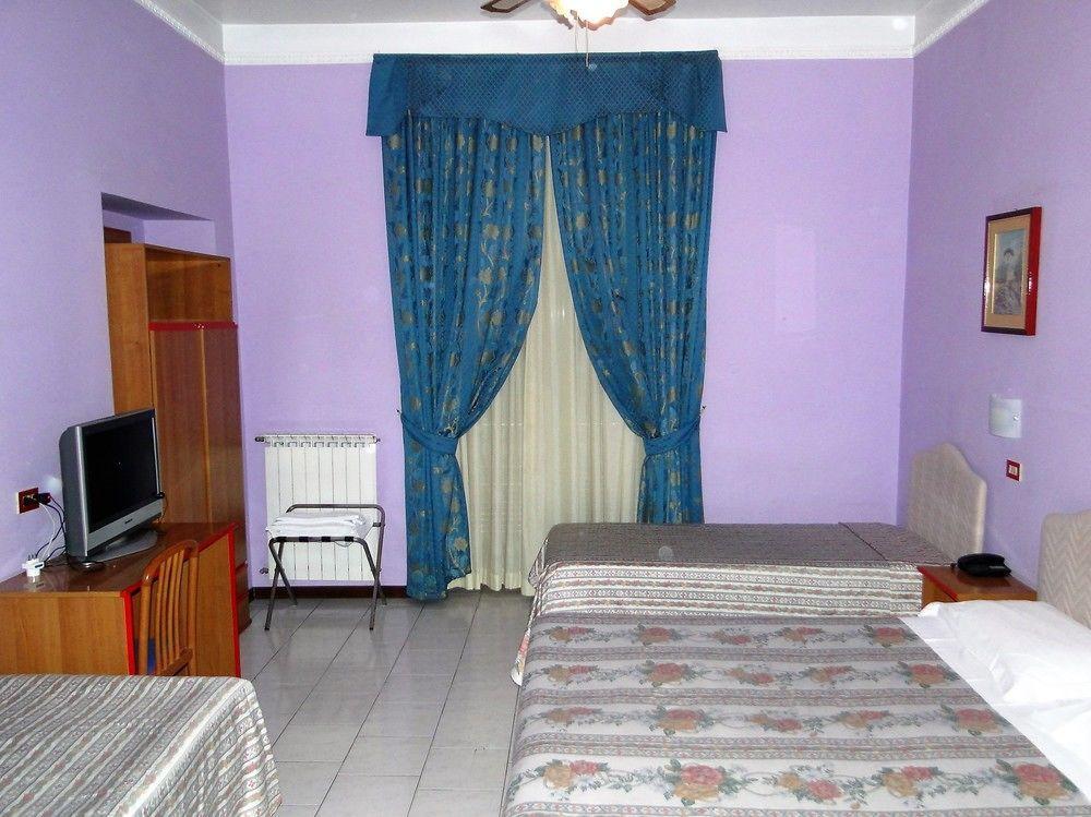 Altavilla 9 Hotel 2*