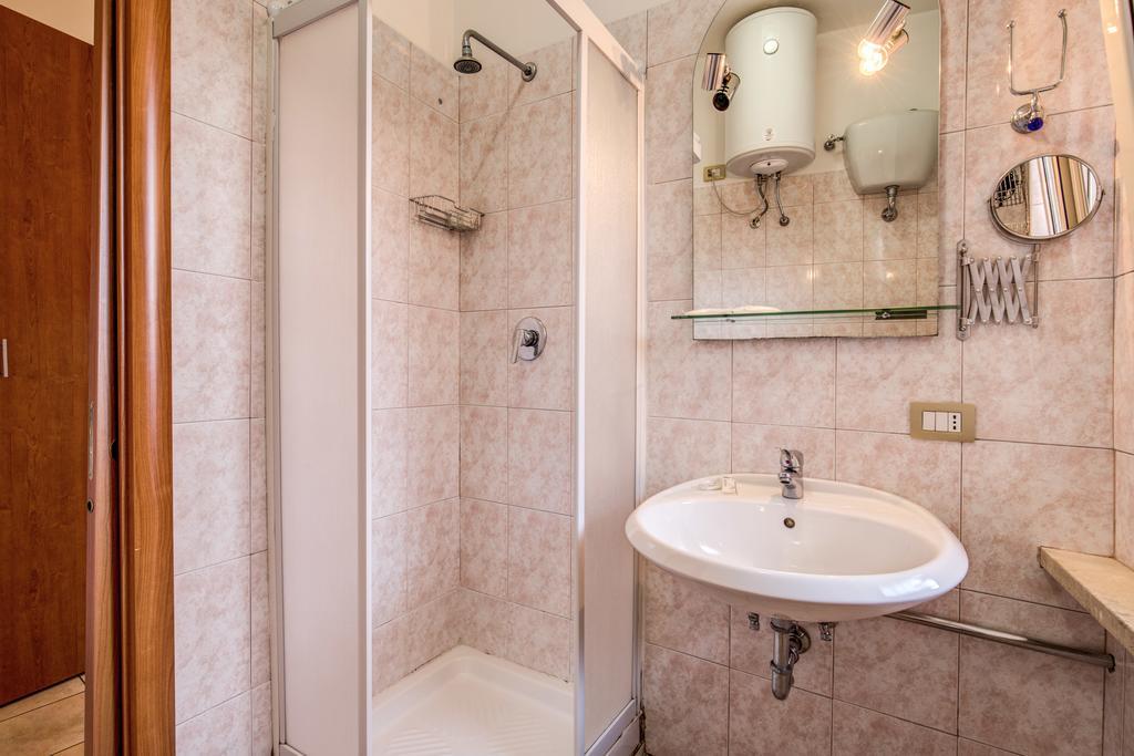 Bed & Breakfast San Lorenzo Notte Roma