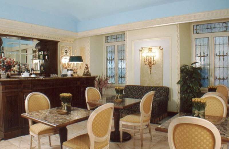 Hotell Champagne Palace 4*