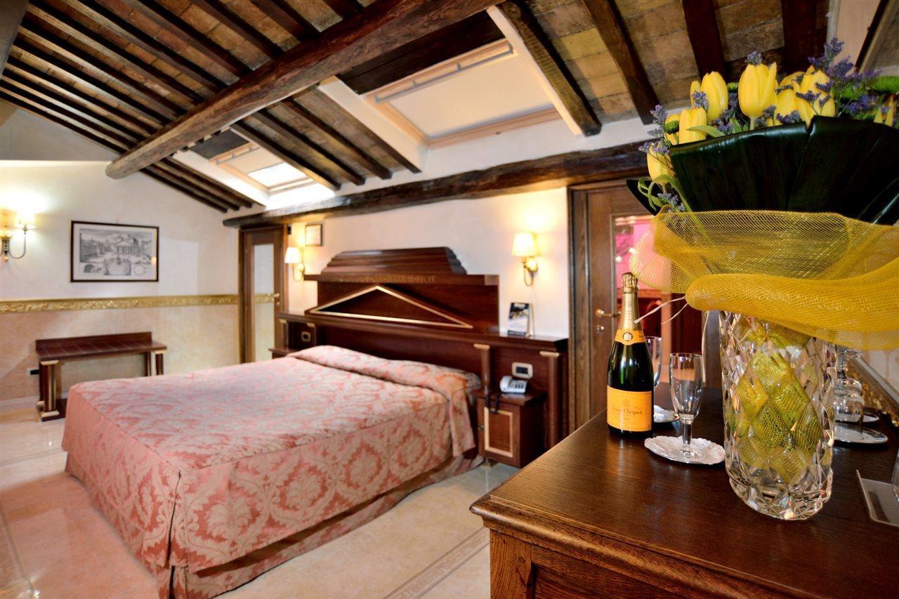 Pantheon Hotell