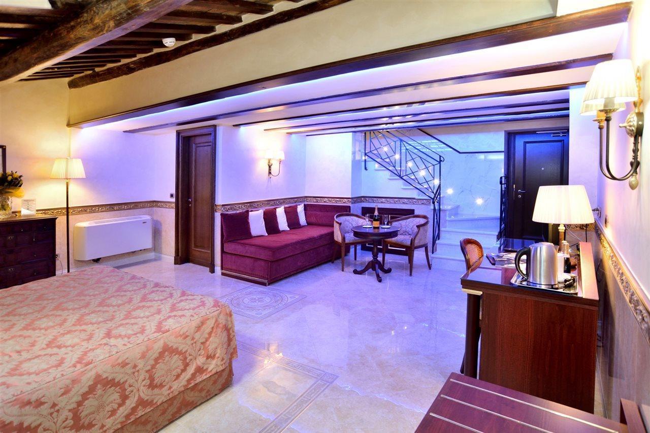 Hotell Pantheon 4*