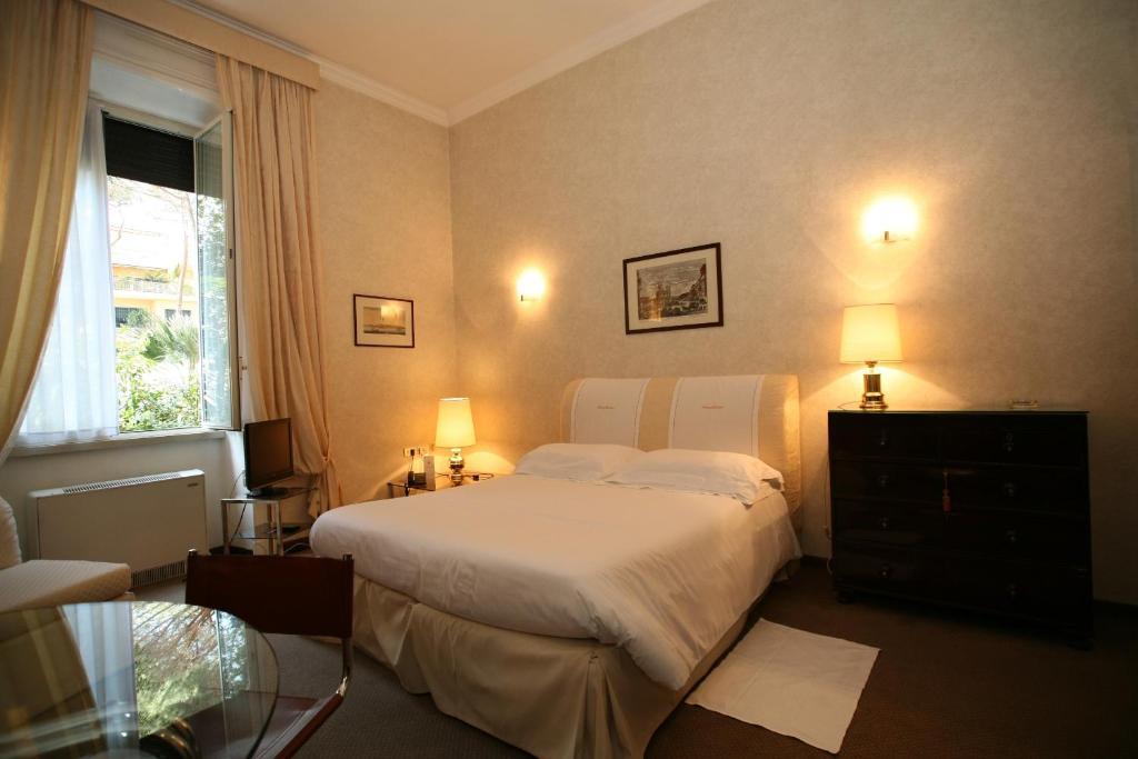 Aldrovandi Hotell 4*