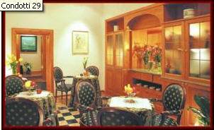 Acomodação com café da manhã  Condotti 29 Roma