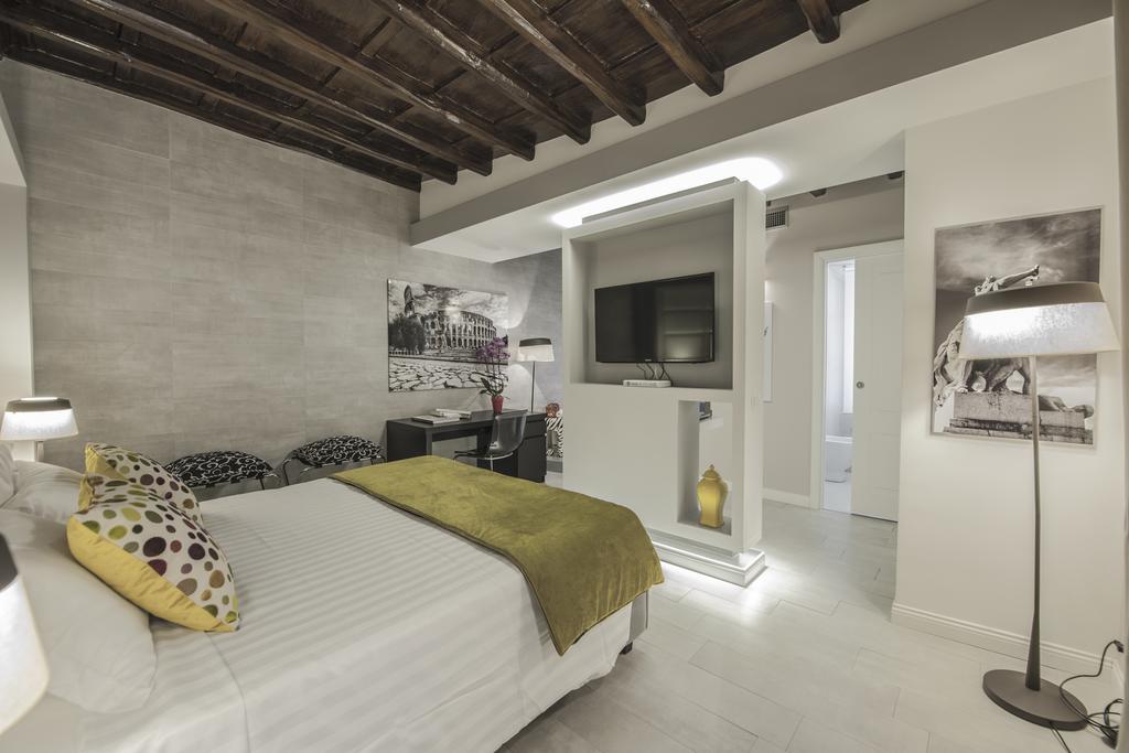 Town House Spagna- Luxury With Jacuzzi Bath *