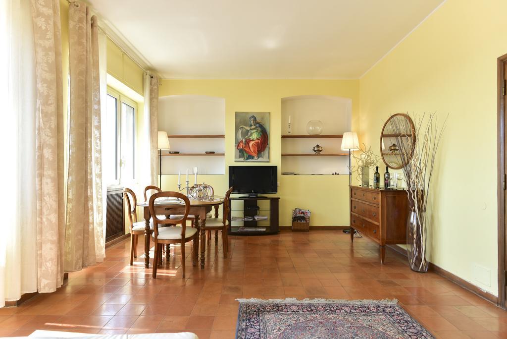 Feriehus Prince's Penthouse Piazza Di Spagna *