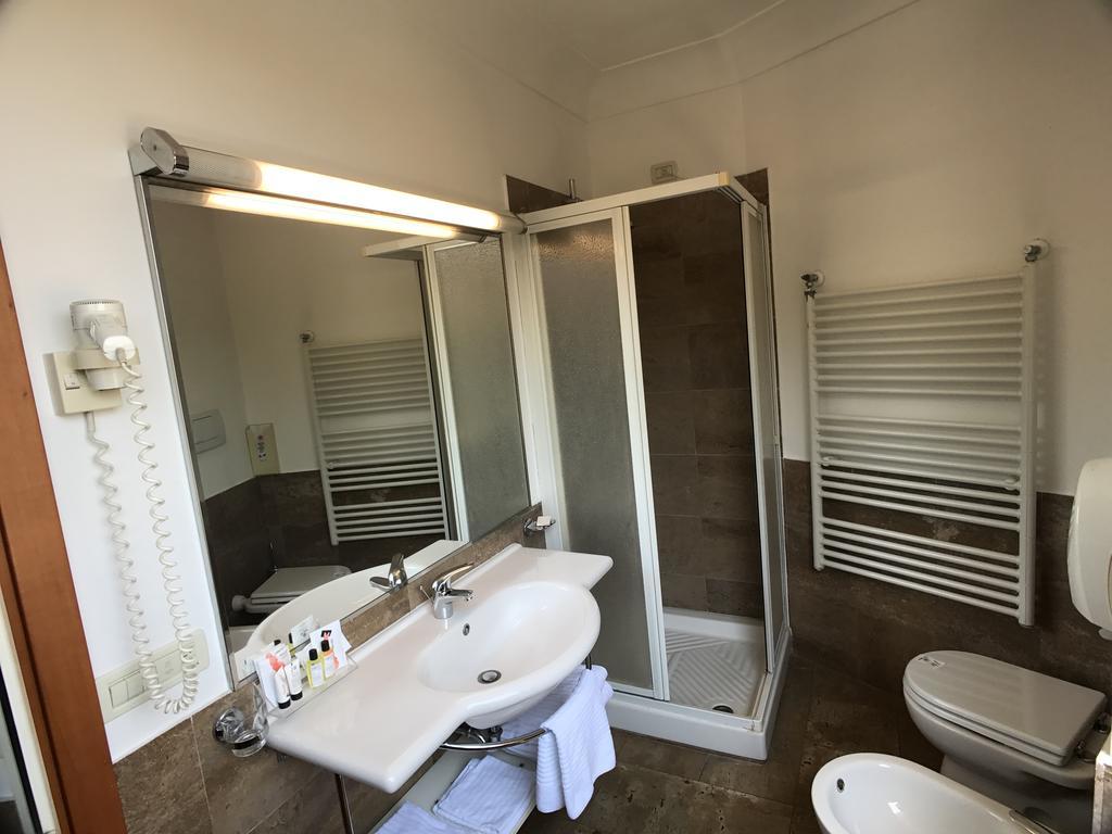 Delle Province 4* Rome