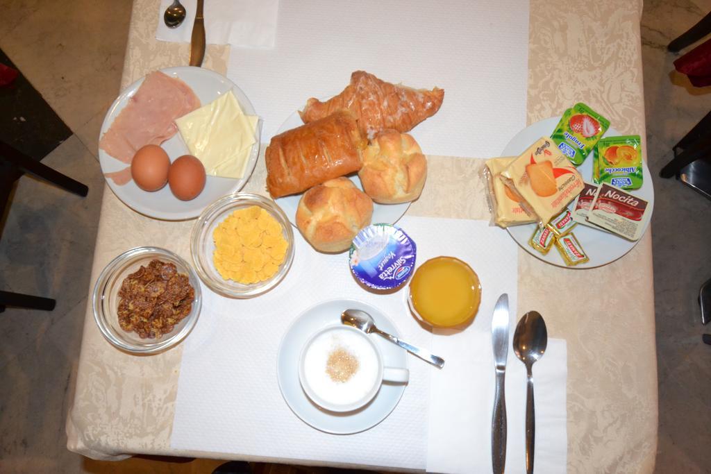 Hotel Ferrarese Roma
