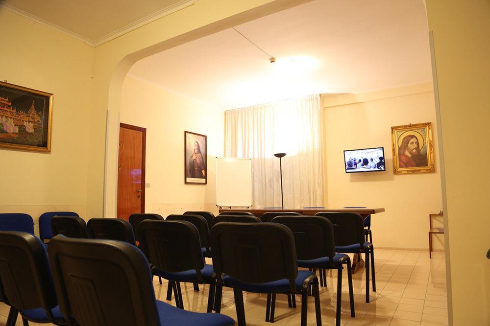 Casa Piccole Ancelle Di Cristo Re Roma