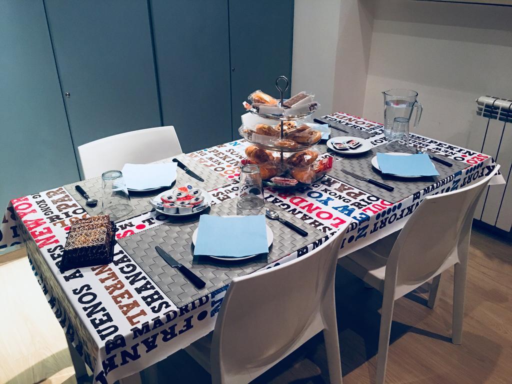 Alojamento de Acomodação e Pequeno-almoço Monumental Rhome *