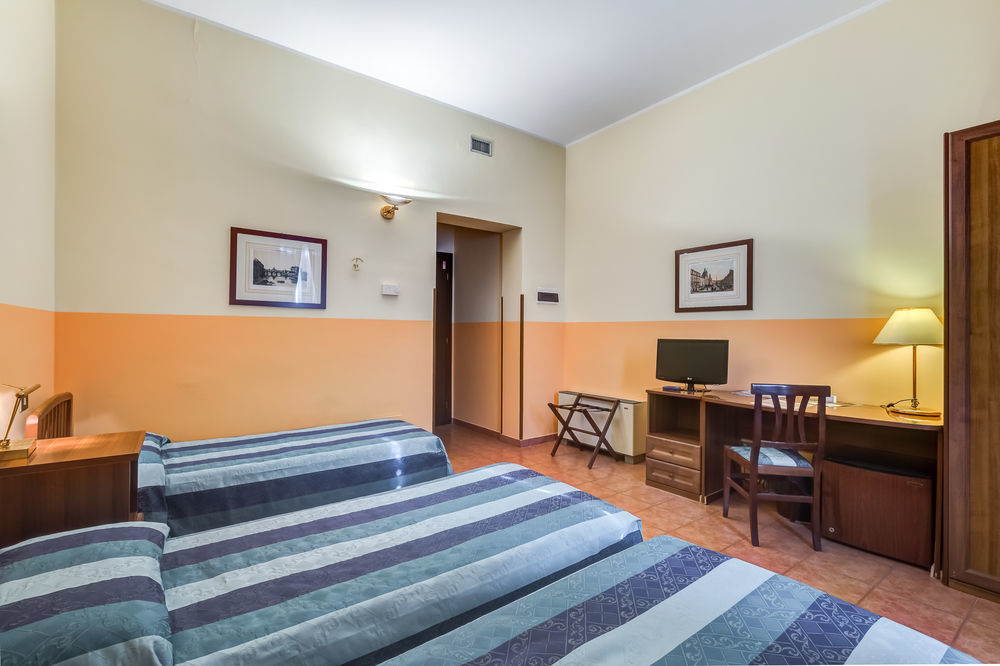 Hotel Domus Carmelitana Roma