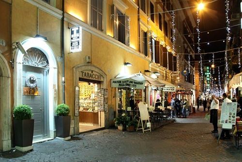 Condotti Palace Hotell