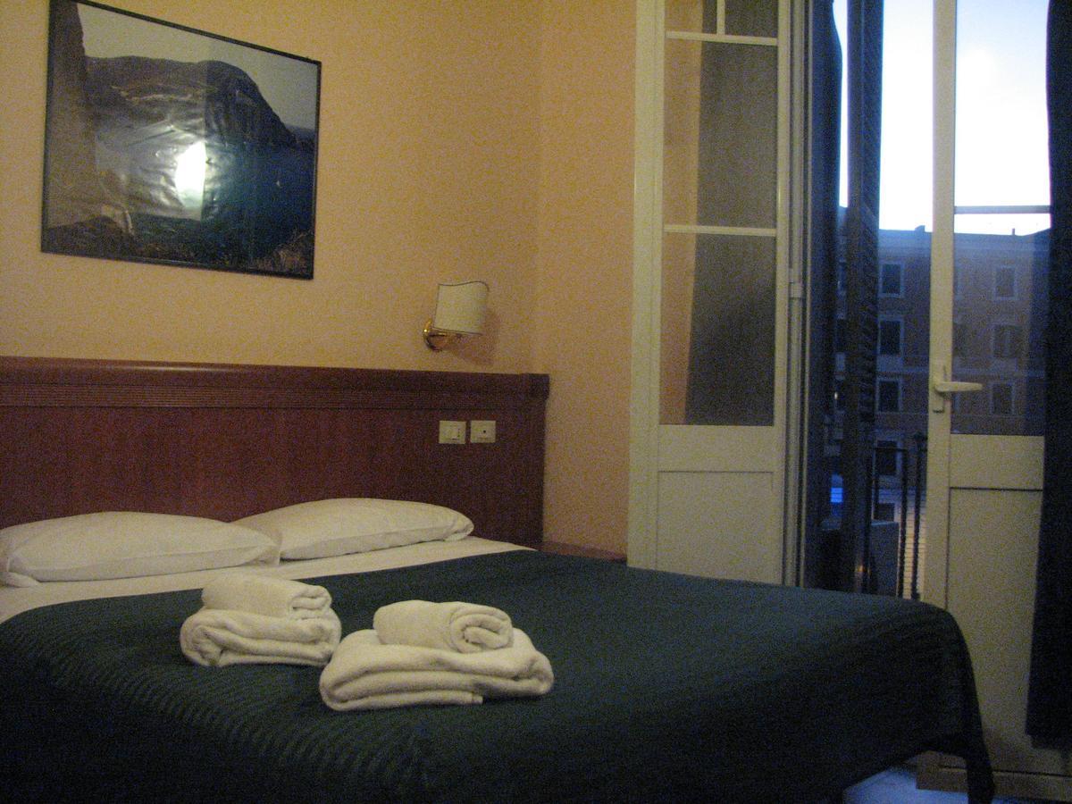 Alex Place Roma