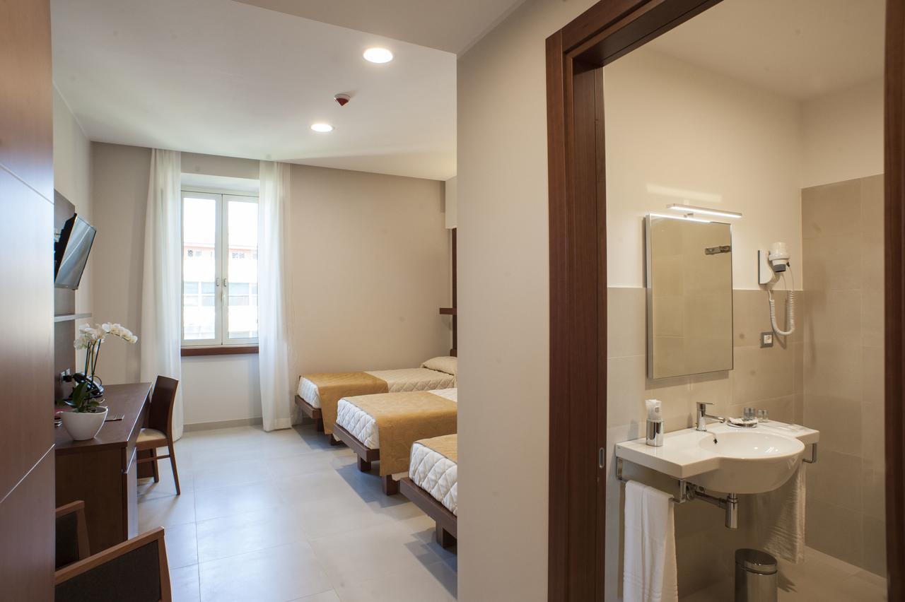 Hotel Angelina - Casa Per Ferie 3*