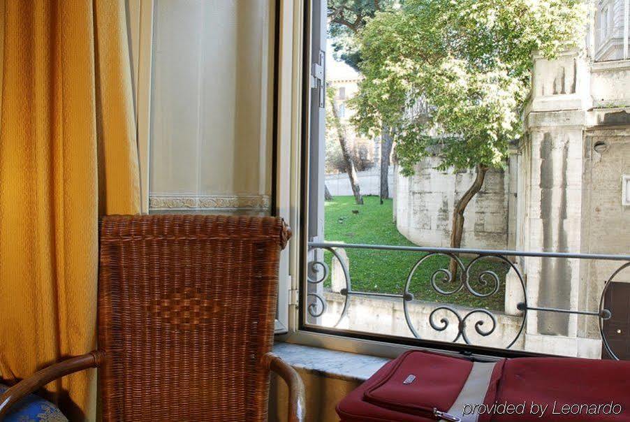Picasso Hotel *