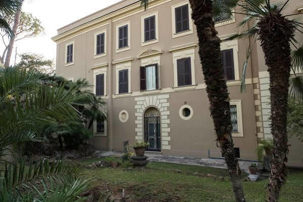 Hotel Angelina - Casa Per Ferie 3*