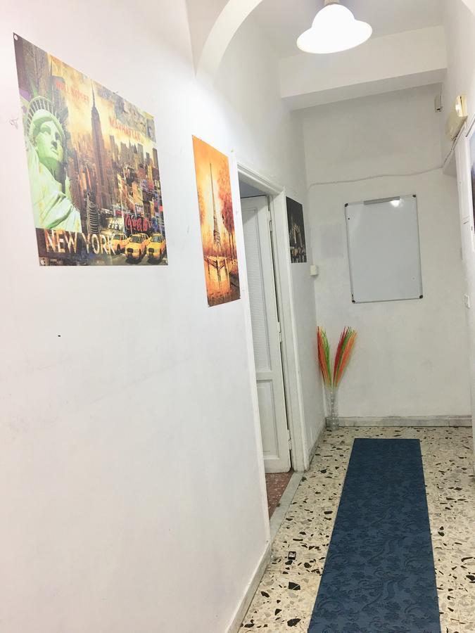 Hostal New Golden House *