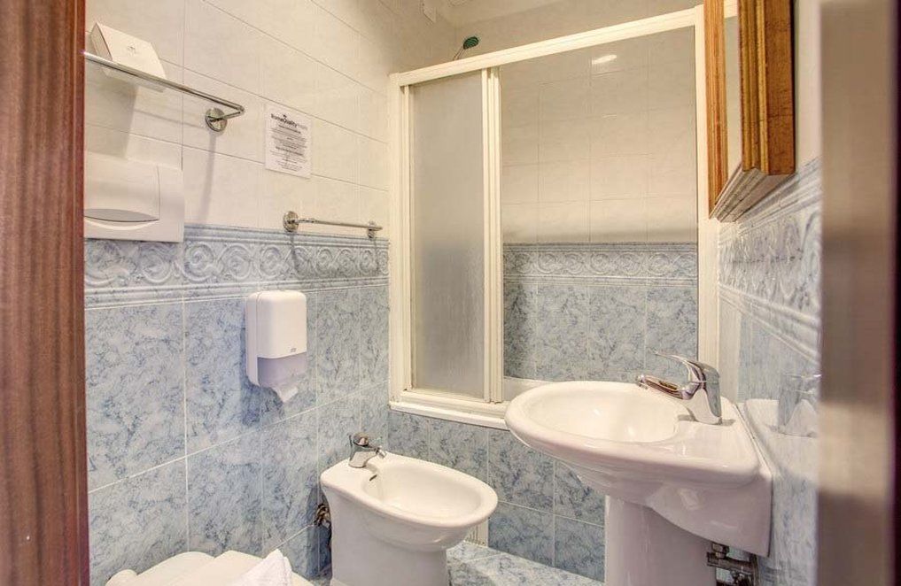 Picasso Hotel *