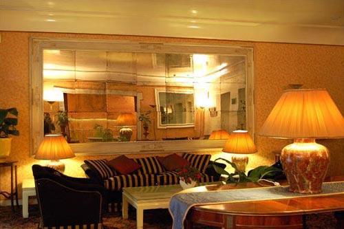Panama Garden Hotell 4*