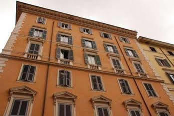 Picasso Hotel *