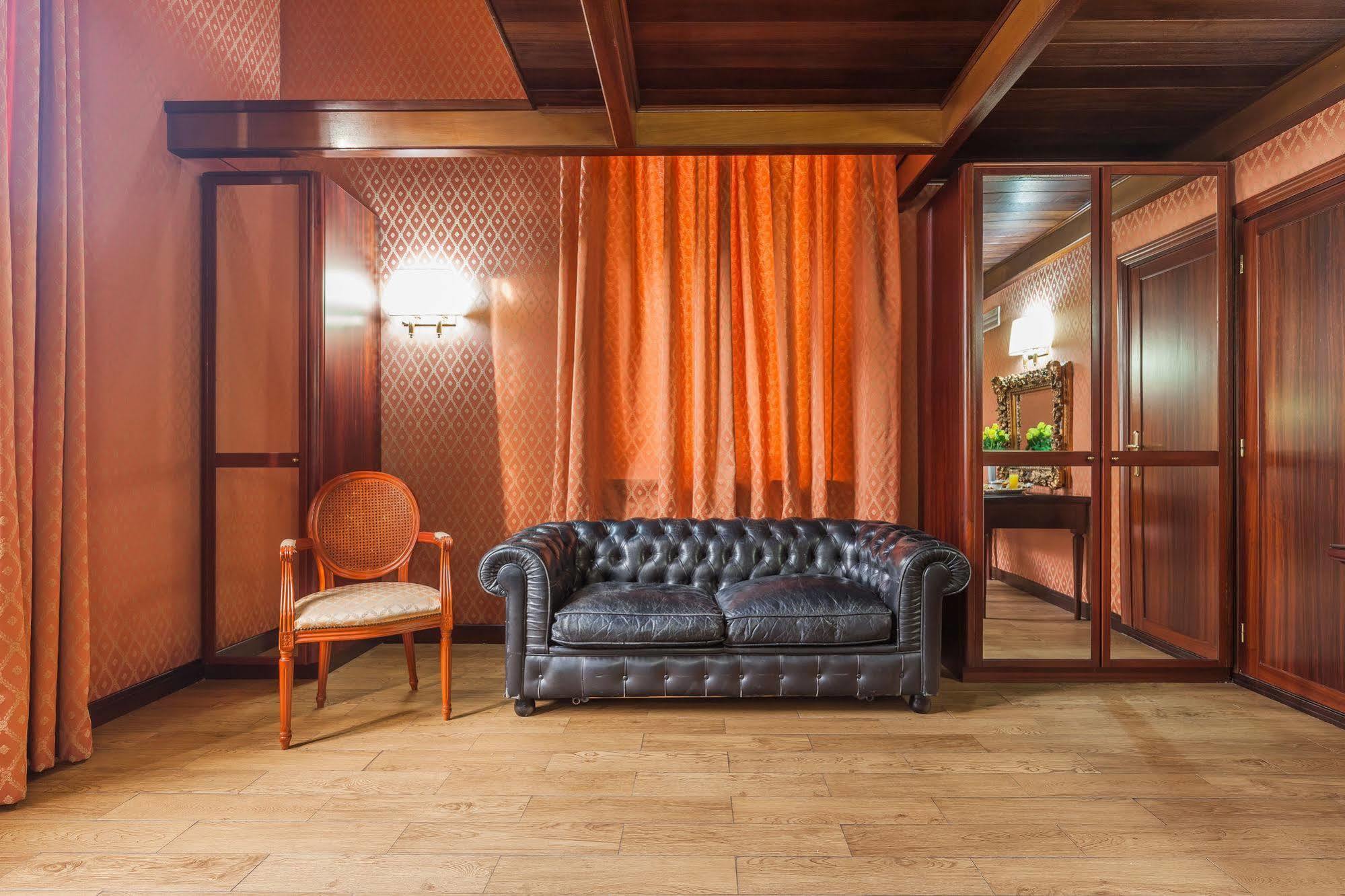 Galles Hotell 3*