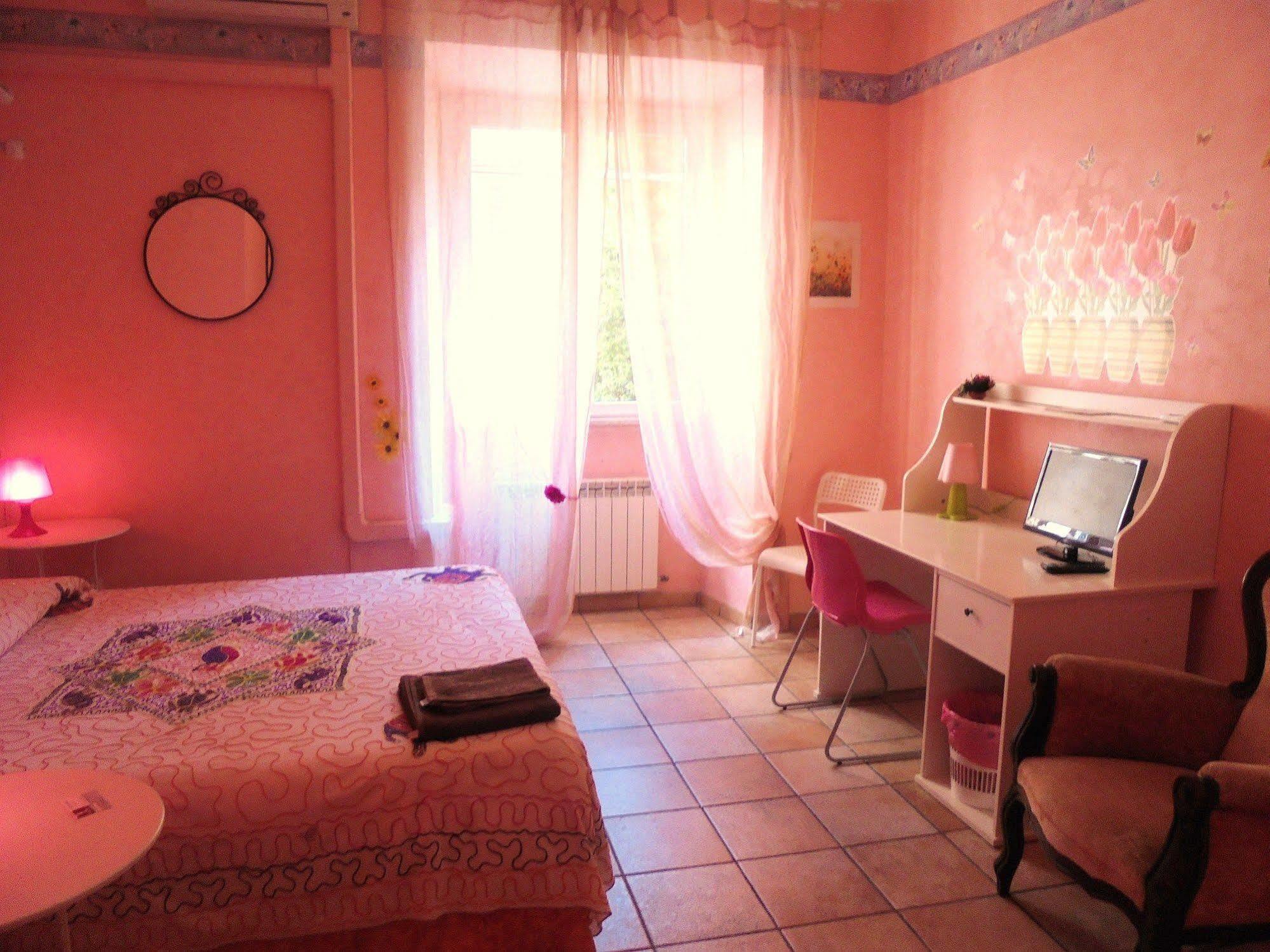 Bed and breakfast Max House 2*