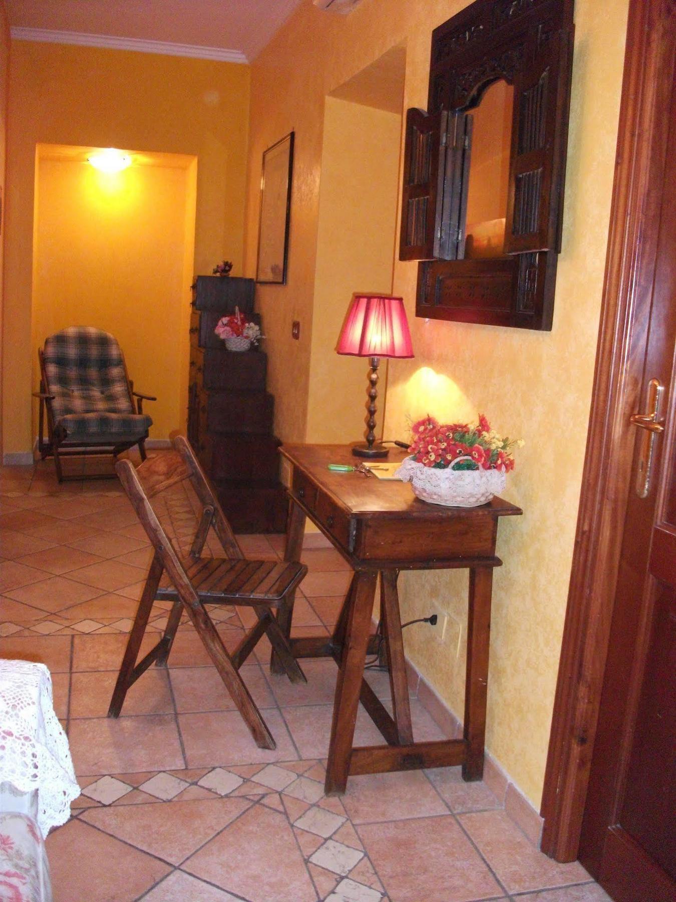 Max House Roma