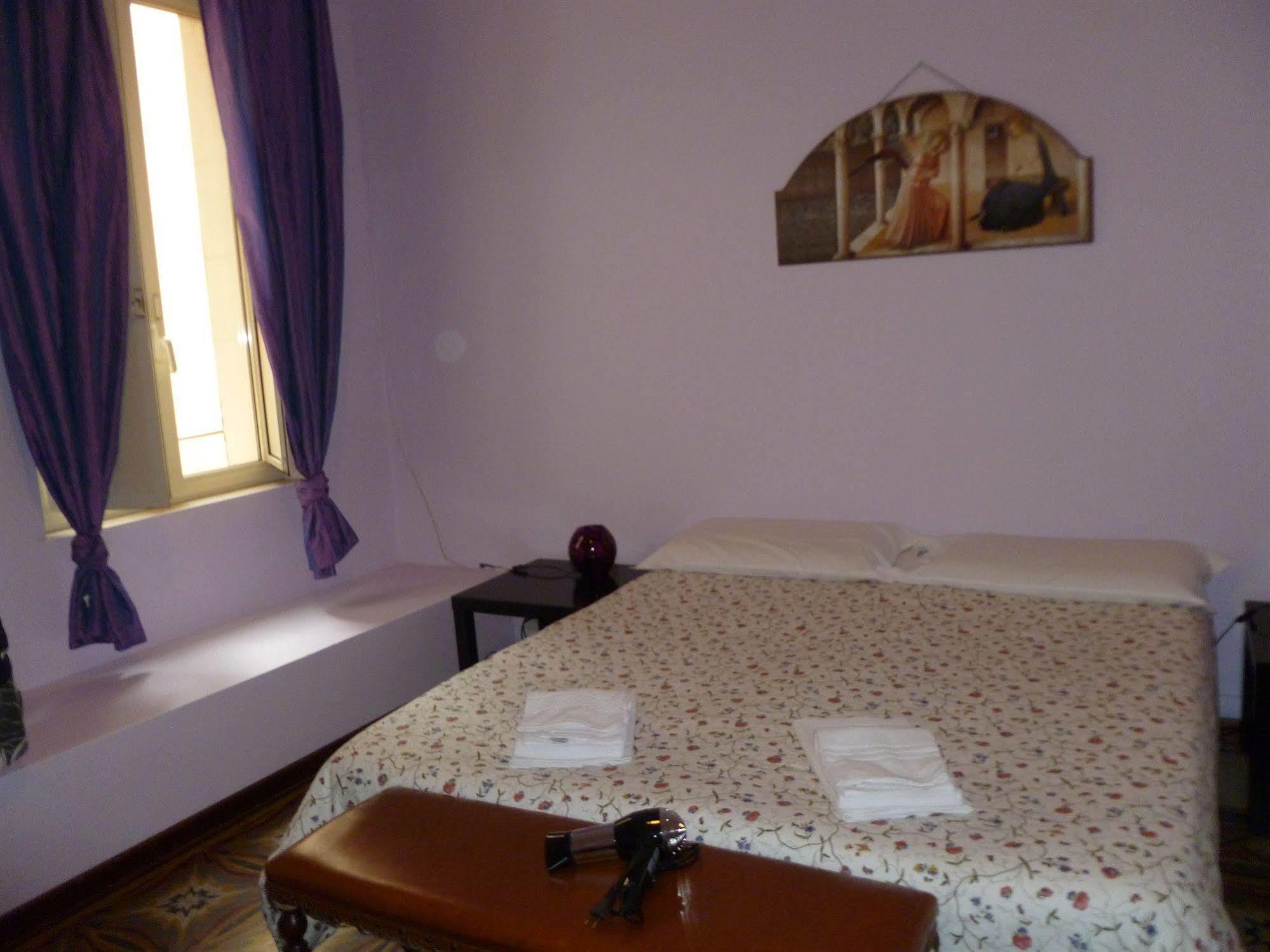 Carlo Alberto House Bed & Breakfast Roma