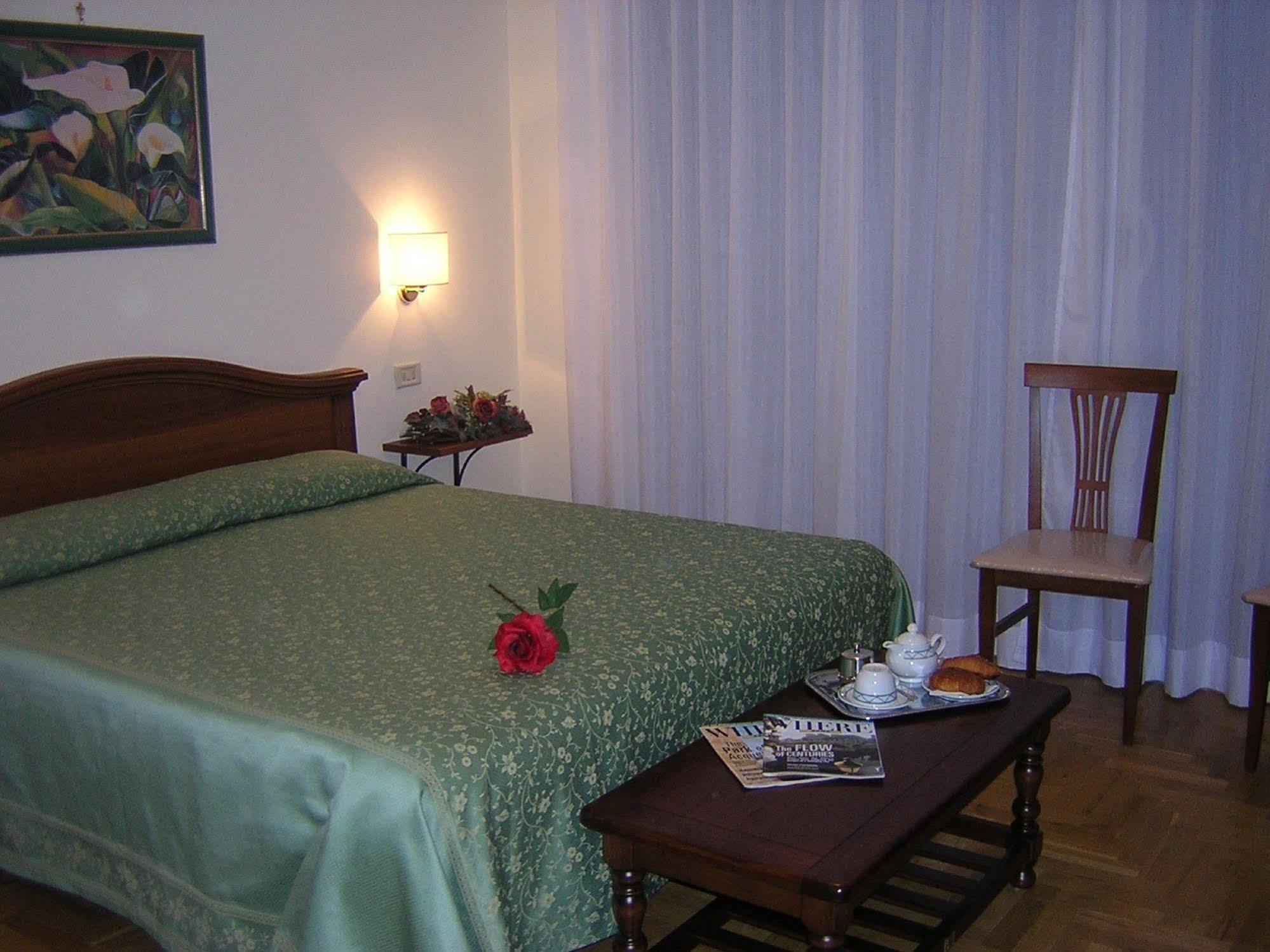 San Michele A Porta Pia Bed & Breakfast Roma
