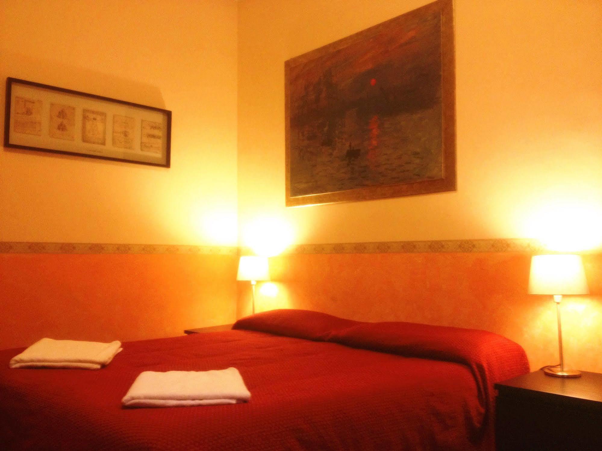 Claudia House Termini Bed & Breakfast 2*