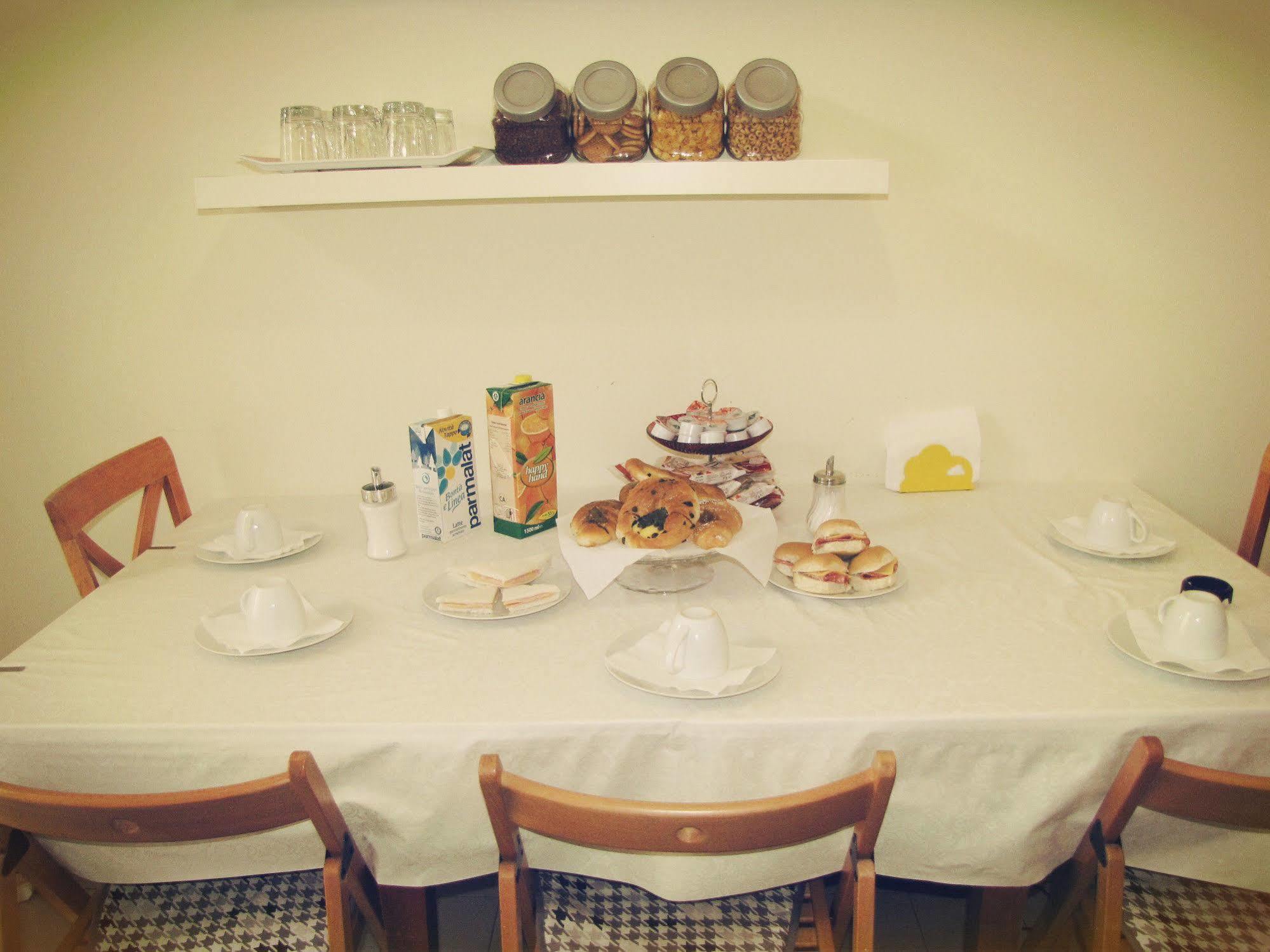 Claudia House Termini Bed & Breakfast 2*