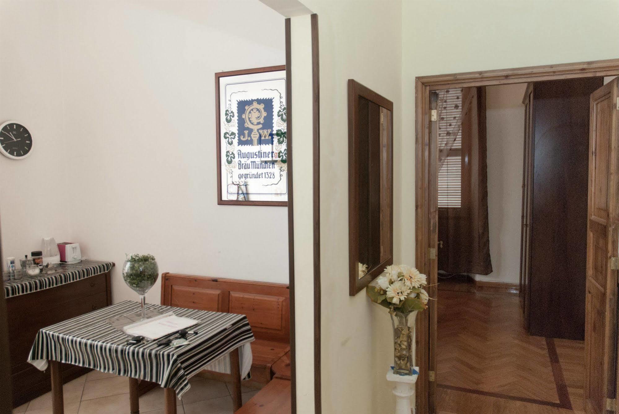 Bed and breakfast Obelus Roma