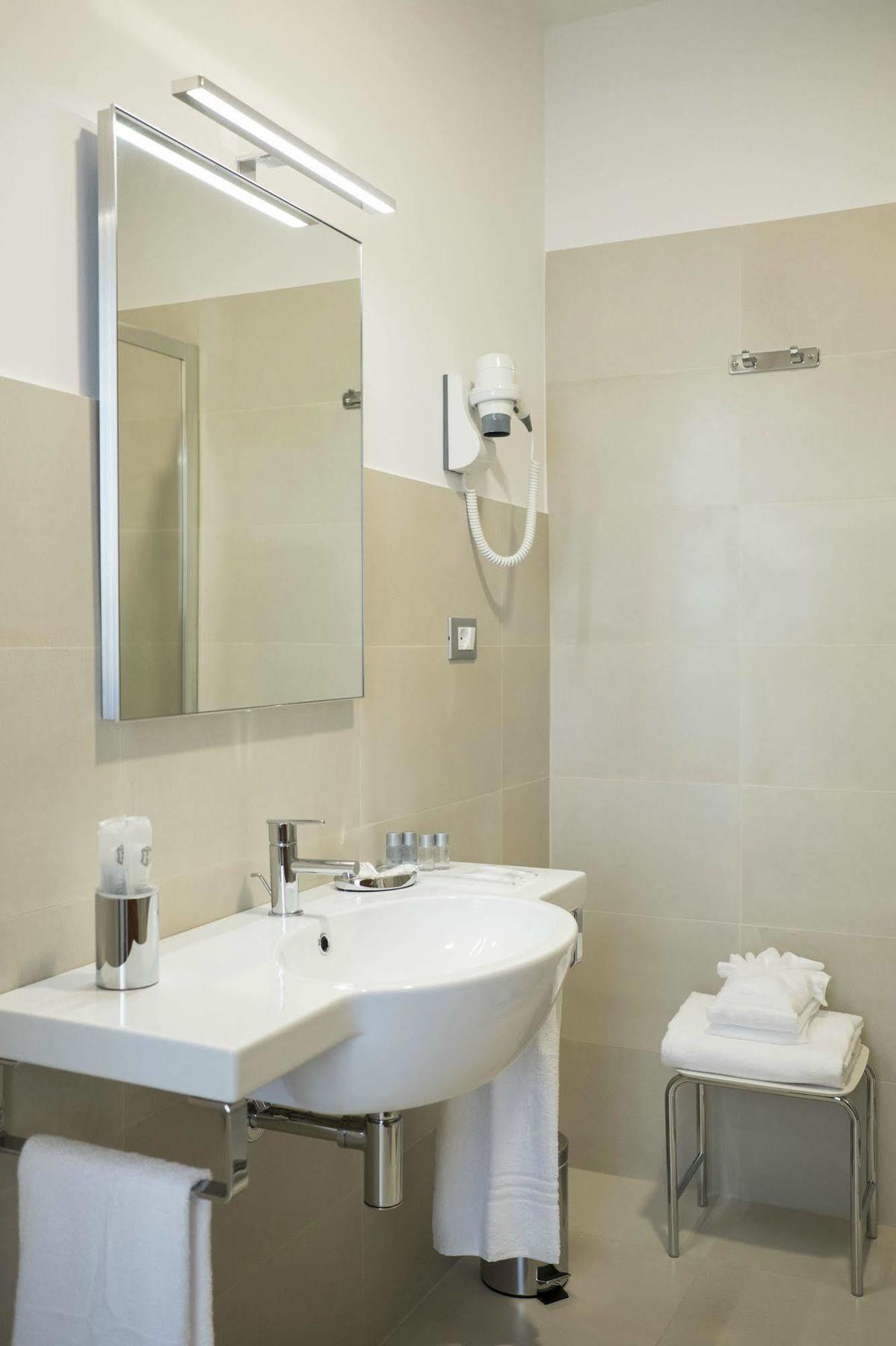 Hotel Angelina - Casa Per Ferie Roma