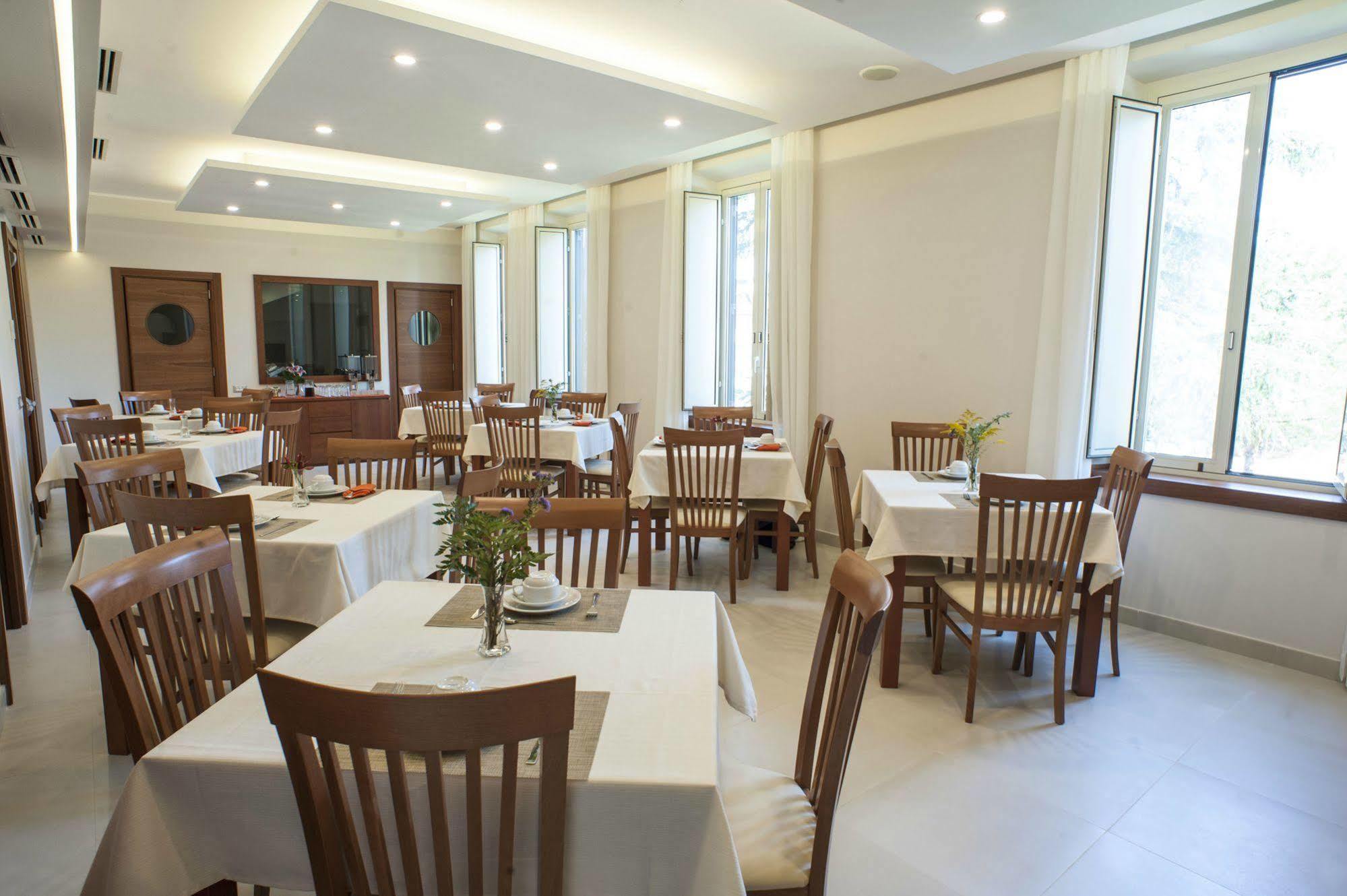 Hotel Angelina - Casa Per Ferie 3*