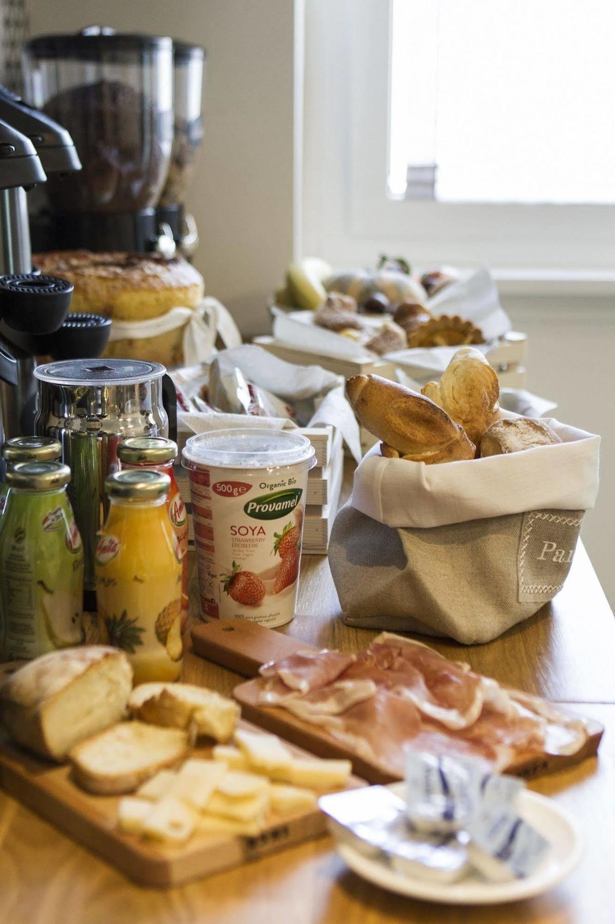 Bed & Breakfast Feelinrome