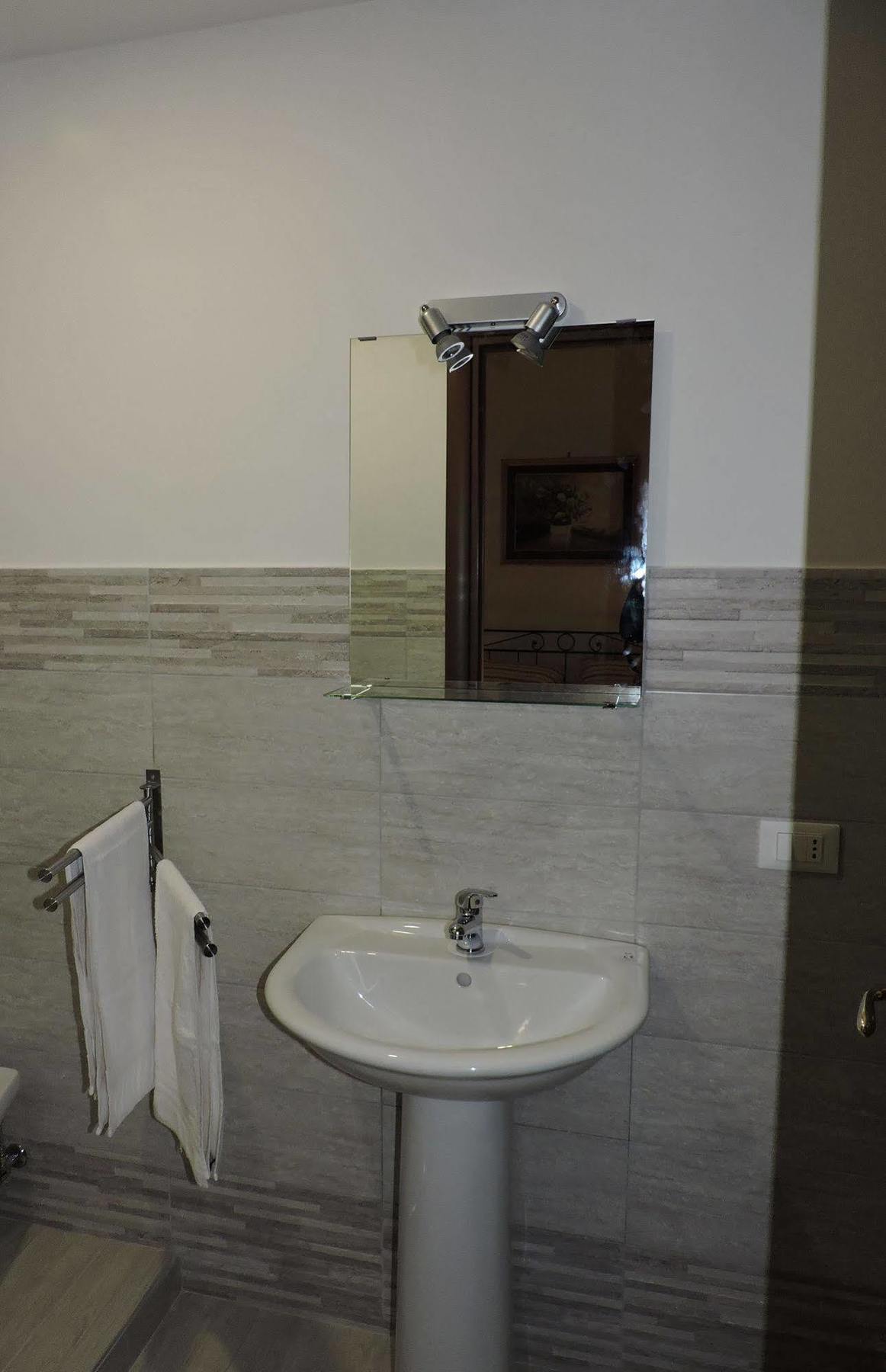 Alojamento de Acomodação e Pequeno-almoço Living Ottaviano Roma