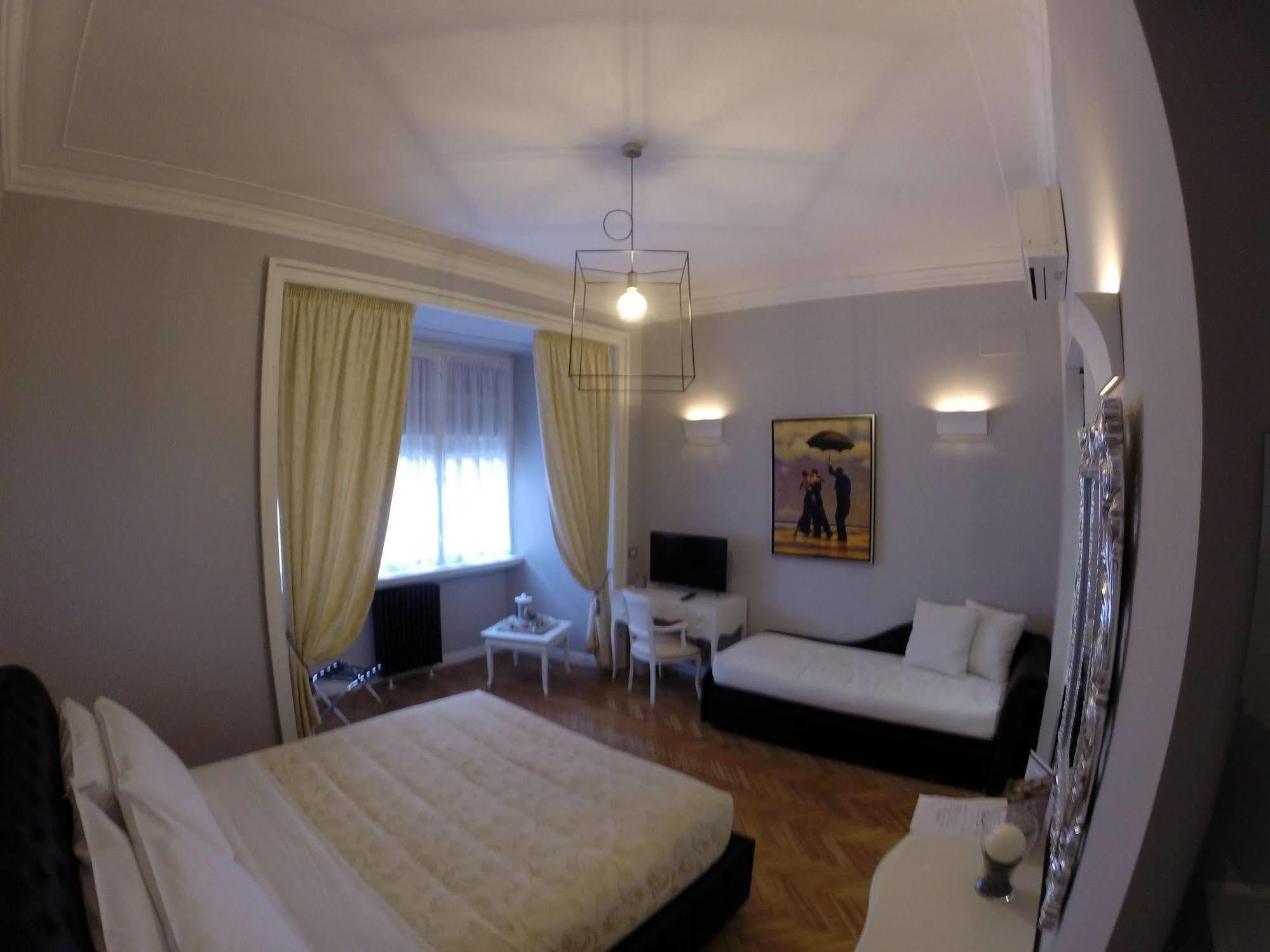 Athena 3* Roma