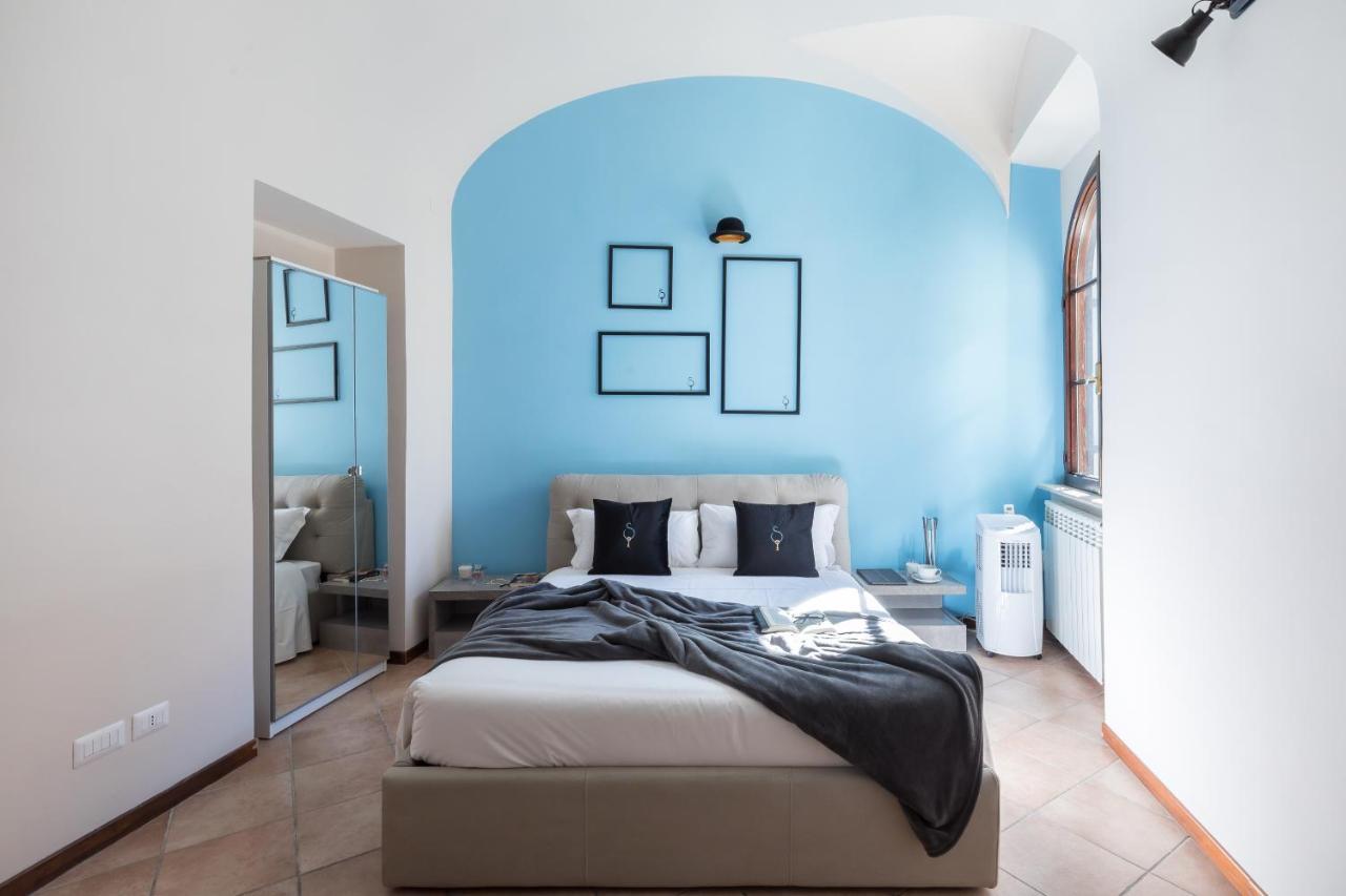 A World Aparts - 40 Sforza * Rom