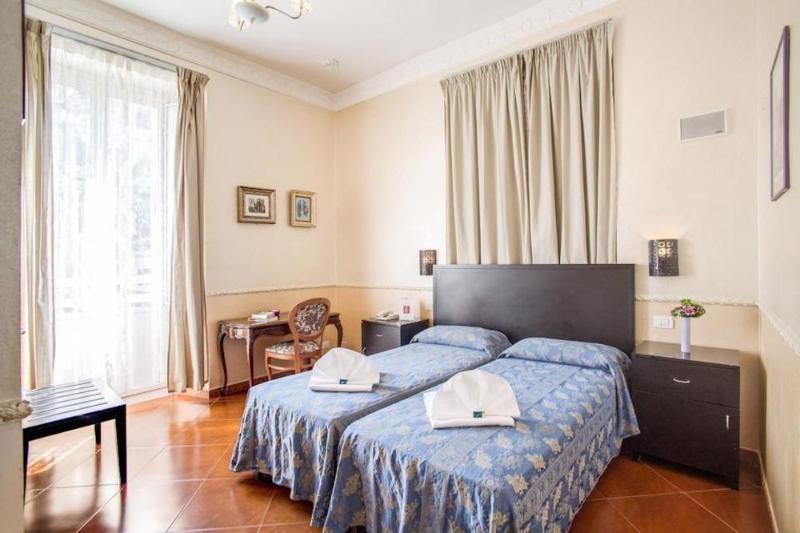 Caravaggio Hotell 3*
