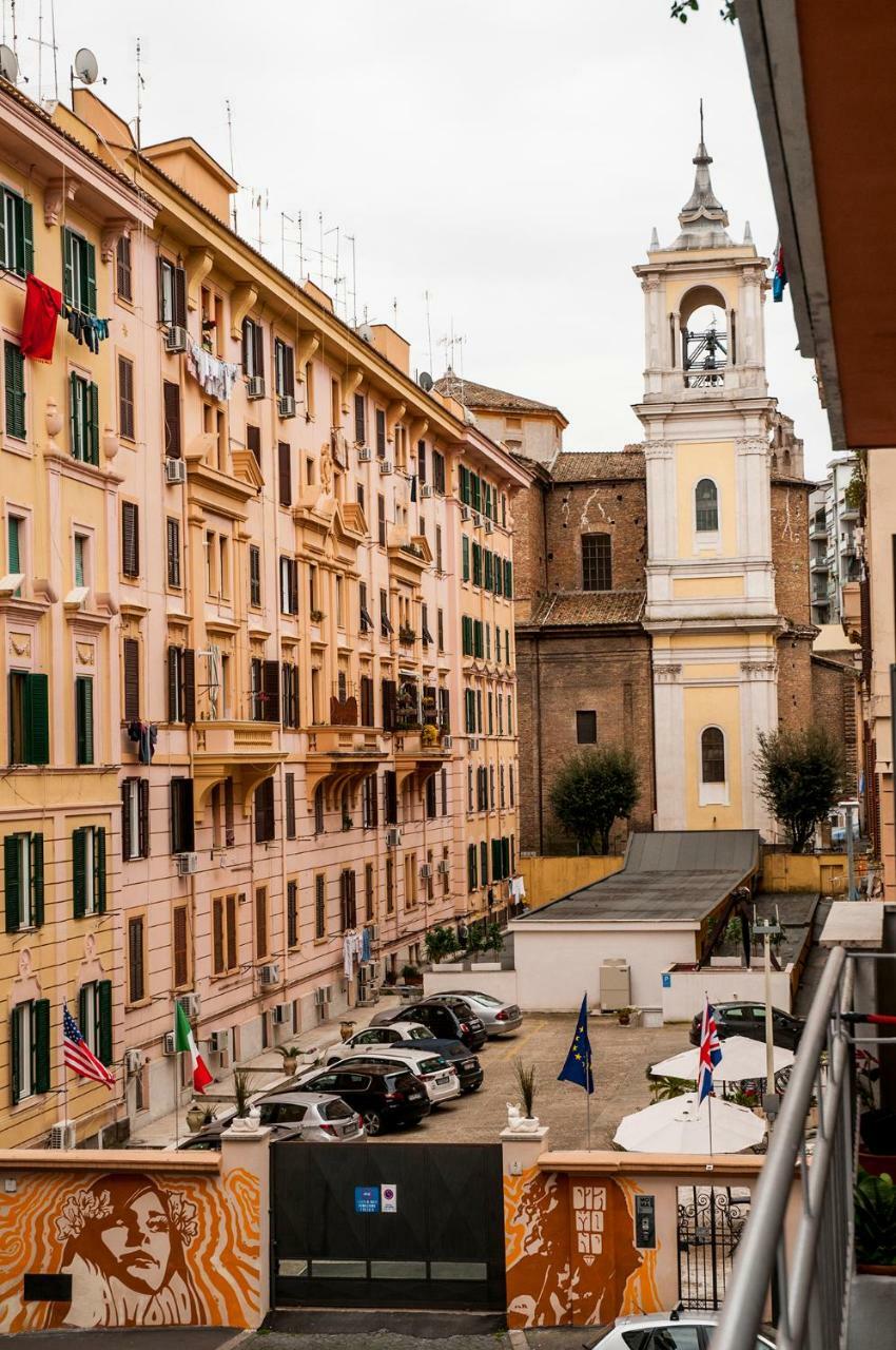 Vatican Museums Roomy Apartment *