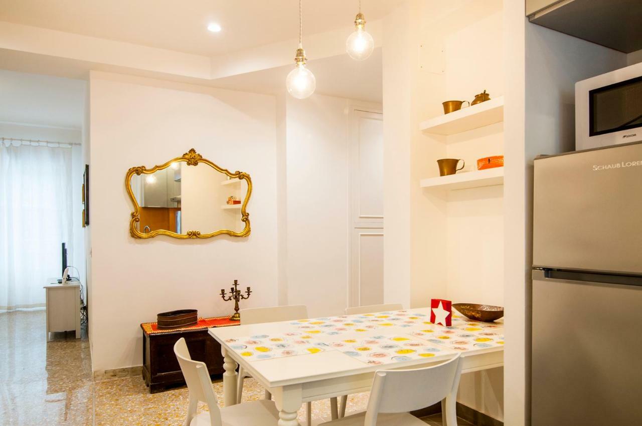 Vatican Museums Roomy Apartment Rome