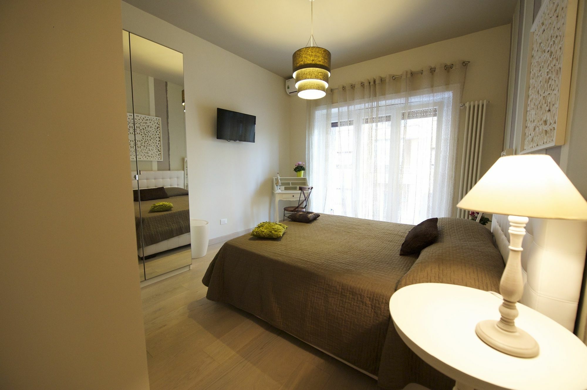 Quartopiano Gjestgiverier Roma