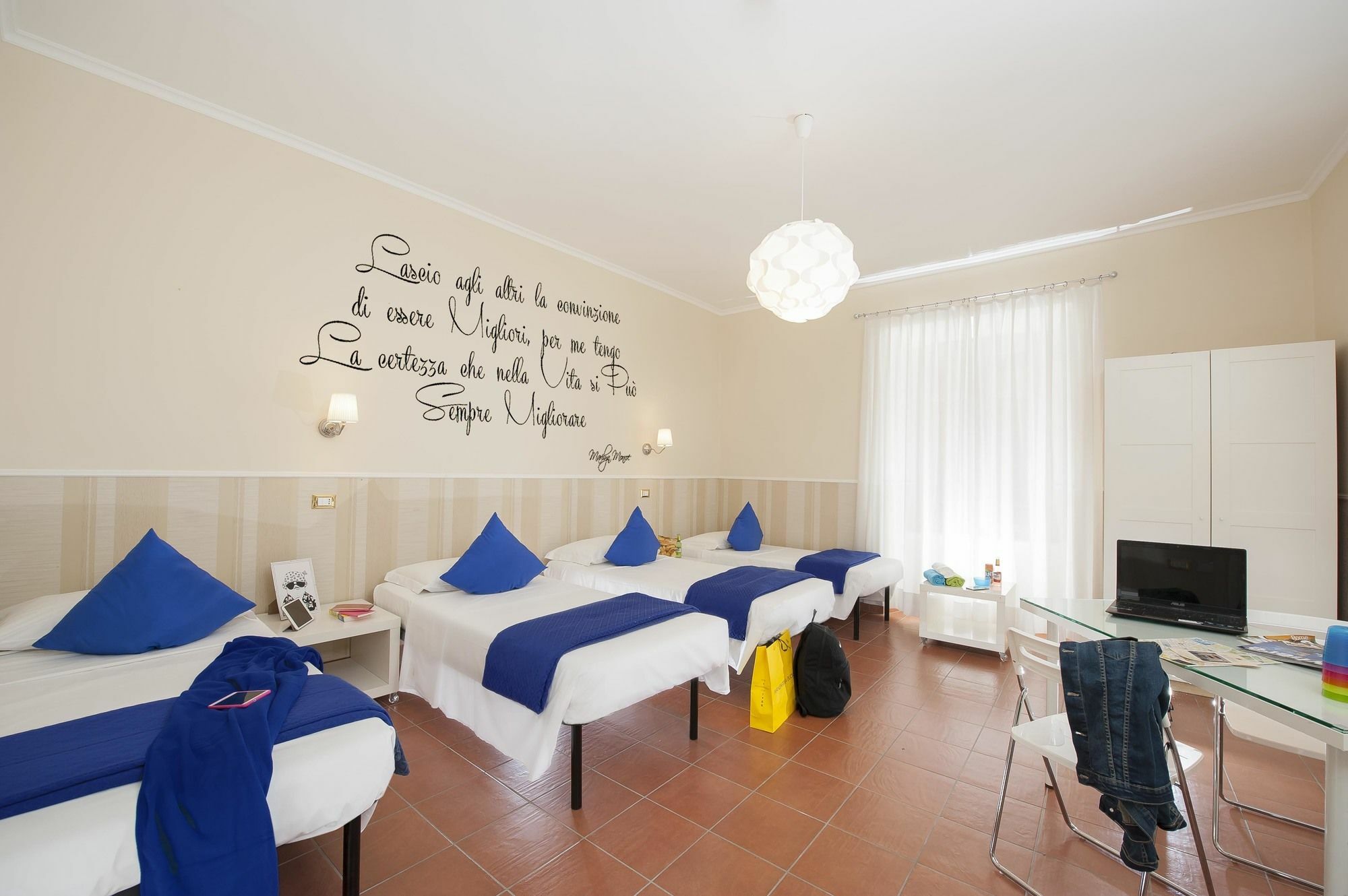 Hostel Budget Des Artistes