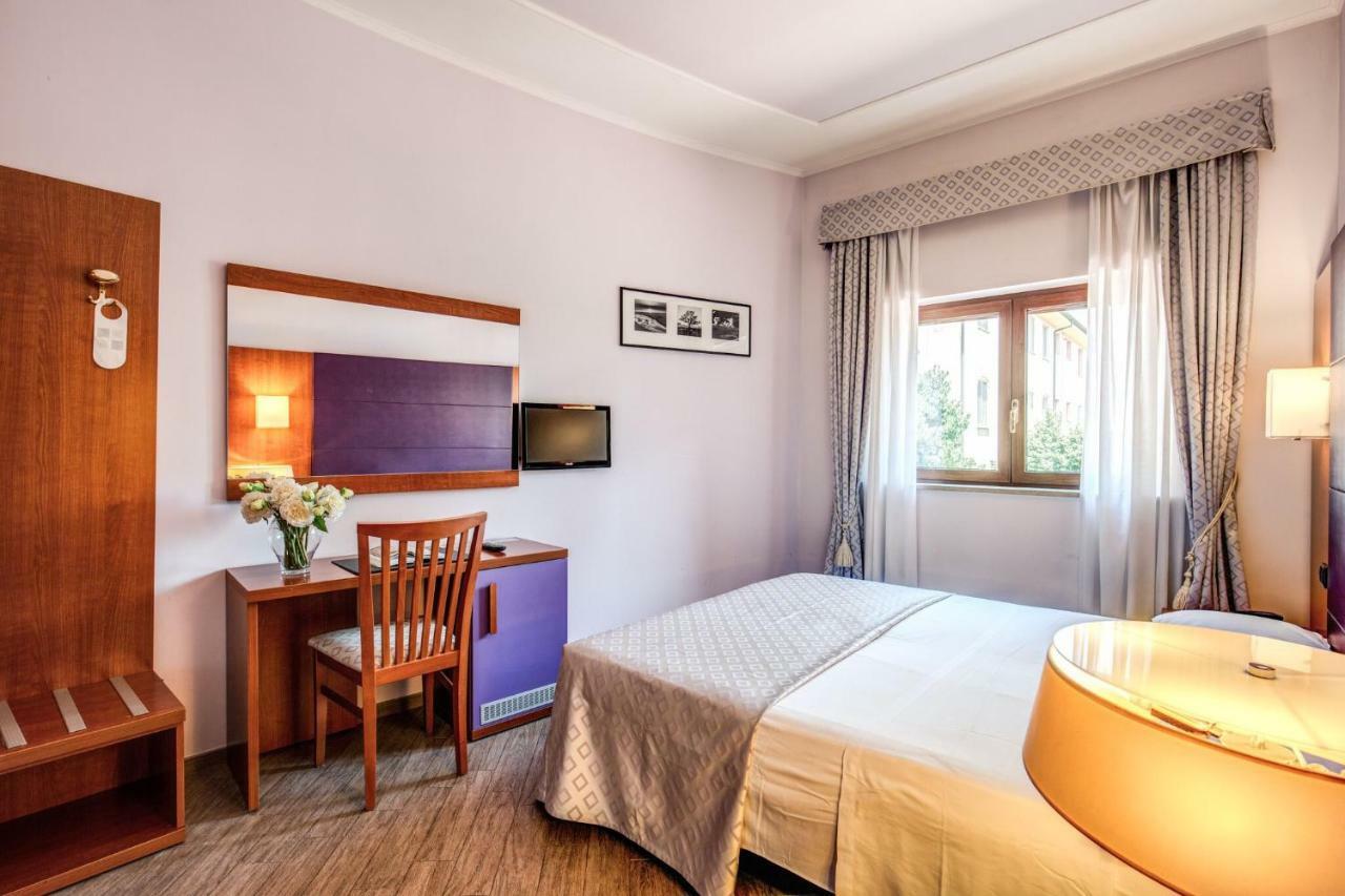 Hotell Tiburtina Metro 3*