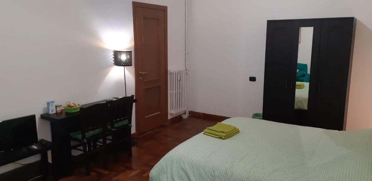 Pensión A Casa Di Robi Roma
